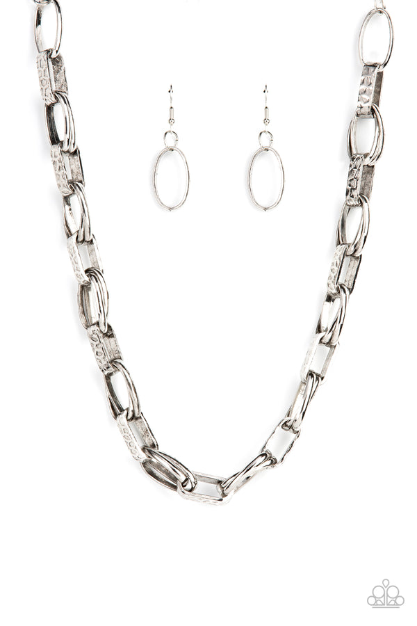 Motley In Motion - Silver Link Necklace