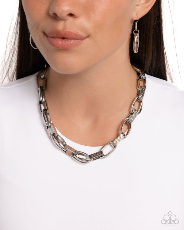 Motley In Motion - Silver Link Necklace
