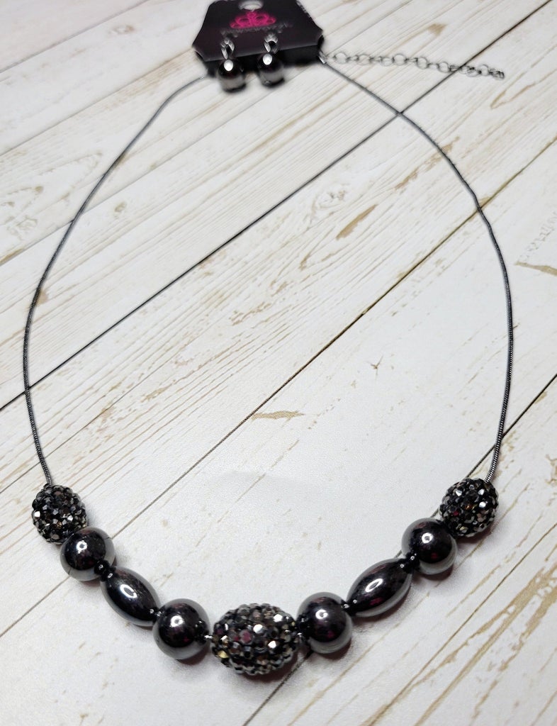 Space Glam Black Necklace - Black